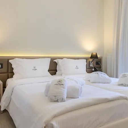 公寓 艾伊亚码头套房酒店