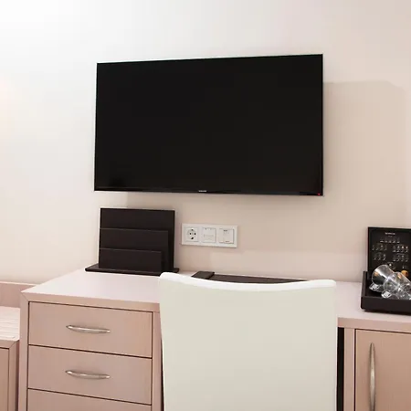 公寓 艾伊亚码头套房酒店 欧拉努波利斯